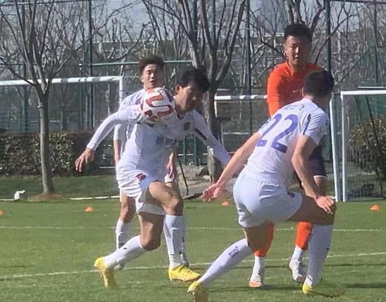 亚洲三级在线观看